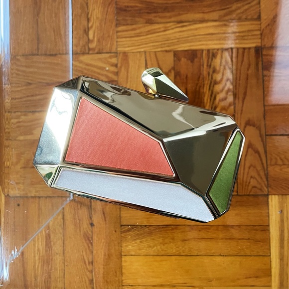 Multifaceted Clutch - Picture 1 of 6